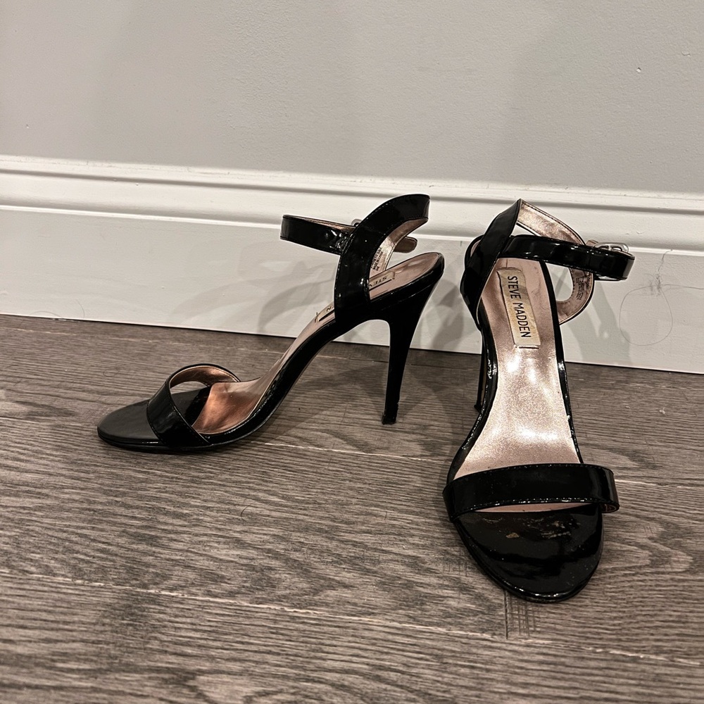 Steve Madden Glossy Black Heels